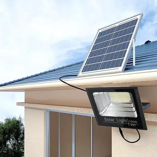 AC 165-265V Input Voltage Solar Floodlight for Garden Timing Switch 30000 Hours Lifespan