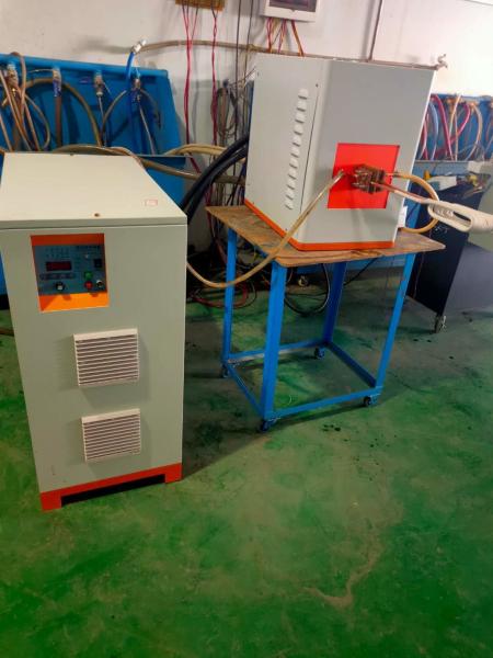 Appareil de chauffage par induction ultra haute fréquence 100KW pour le métal