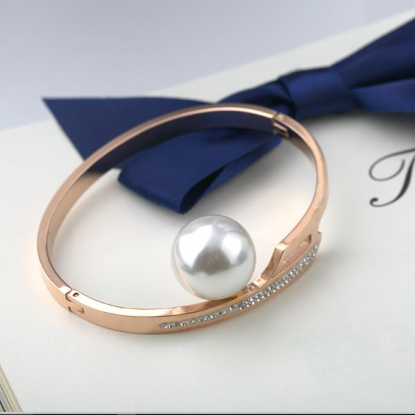 Wholesale New Designer Simple Circle Charm Symbol Jewelry Girls' Infinity Stainless Steel Bracelet Pearl Bangle