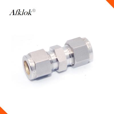 Adaptador dobro de aço inoxidável do encaixe de tubo da virola SS316