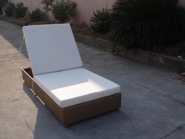 Outdoor Rattan Material Chaise Lounge Daybed In Double,Cushion Cover With Adjustable Back