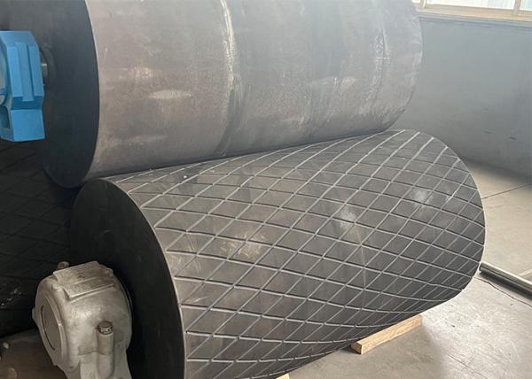 Low Noise OEM Belt Conveyor Carrier Roller Sealed Disc Hardness 65 Shore A