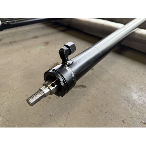 Double Acting Telescopic Piston Cylinder With Hard Chrome Plated Surface Steel Construction