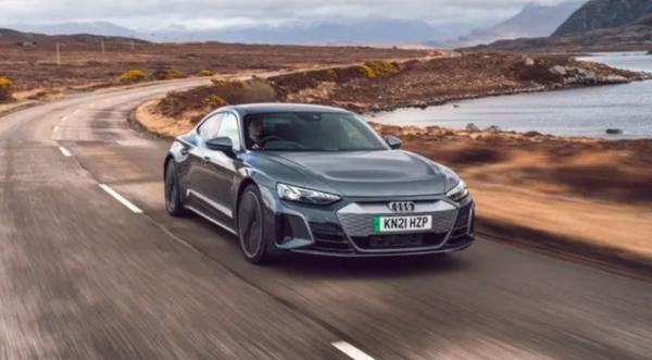 a low, long, wide and lean looking four-door car at 2023Audi e-Tron GT  pure Electric Car 673hp 480km New energy vehicle