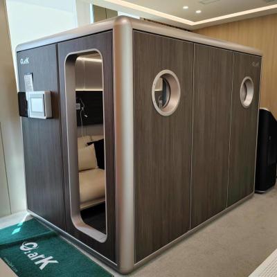 Gold Color Sitting Hyperbaric Chamber Hyperbaric Oxygen Therapy Sports Recovery