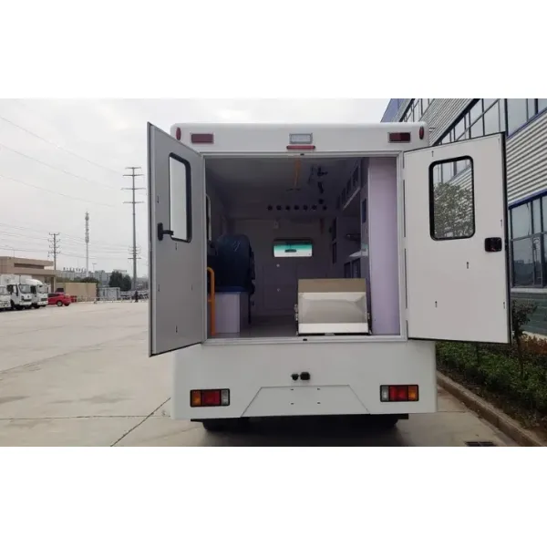 Japanese Brand Isuzu 4X4 Npr Series 700p off-Road Transport Ambulance with Medical Equipment