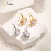 El oro geométrico de la hebilla 18k del oído de la circona cúbica plateó a Diamond Earrings Women Jewelry