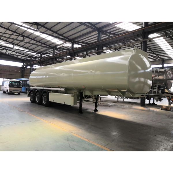 Full Merits Introduction: 45 Cubic Meter Tri-Axle Tanker Semi-Trailer Equipped with FUWA Axles and 12R22.5 Tyres