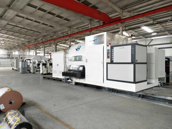 Electric Film Vacuum Metallizer Coats Aluminized Roll to Roll Film with Plastic Oil