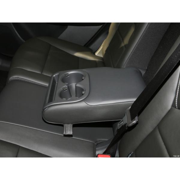 215 Km/H Top Speed Sedan Qx50 2.0t 2WD Fashion Gasoline Car with Advanced Technology