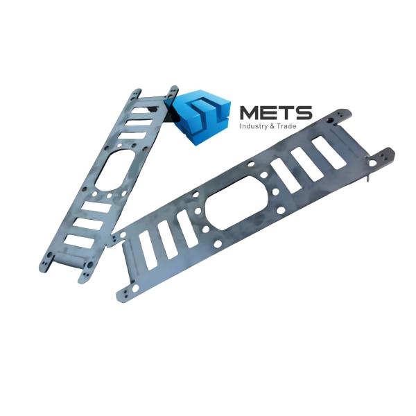Precision Metal Stamping Brackets | Custom Industrial Mounting Plates | METS