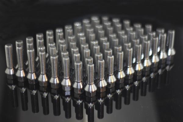 Electrophoresis Extended Wheel Bolt M15x1.25 Grade 12.9 For Latest Mercedes