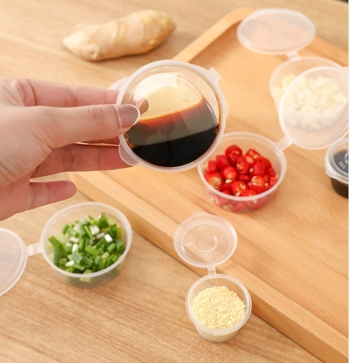 SGS Checked Competitive Disposable 1/1.5/2/3/4/5/6/8 Oz Food Grade Plastic Cup Sauce or Juice Separate PP Box with Lid