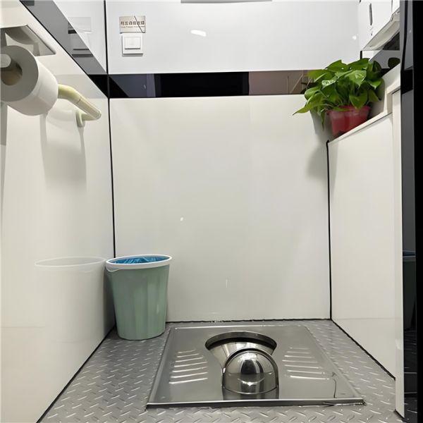 Convenient Portable Restroom Container Eco Friendly For Temporary Locations