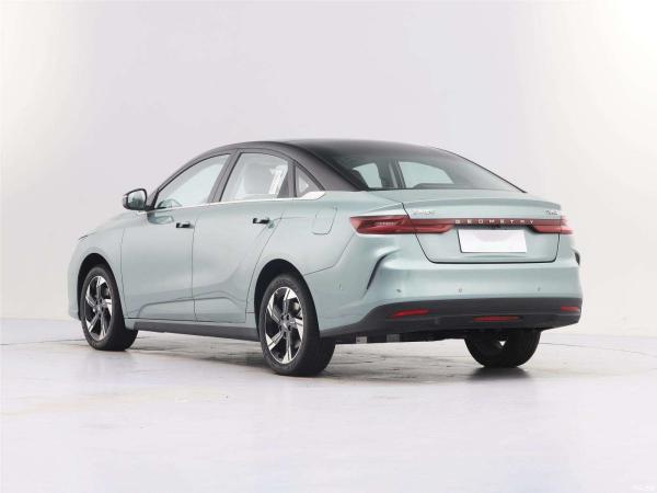 Geely Geometry G6 Chinese Electric Sedan 410KM-500KM Suitable For UBER