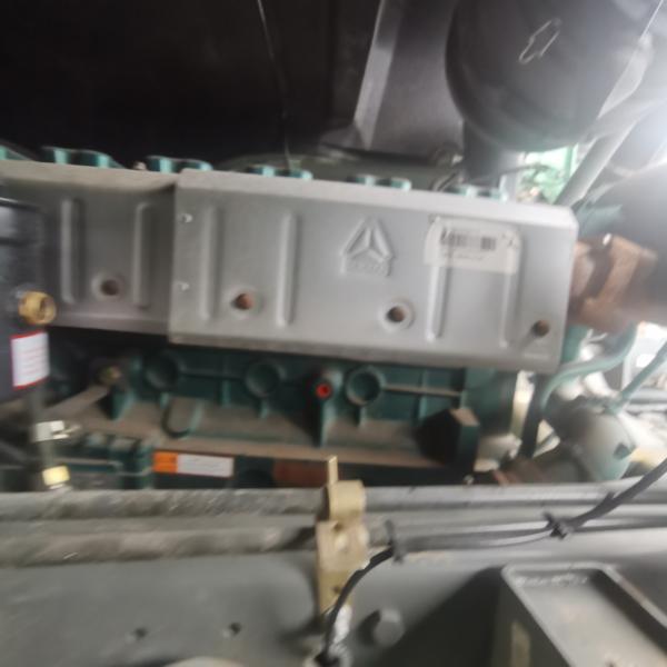 400-600L Fuel Tank Transportation Van with After-sales Service and 11.6mX2.55mX3.96m Size