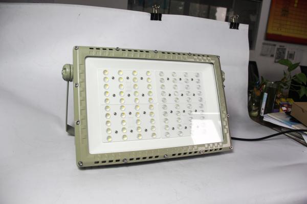 Lumière de route à LED résistant aux explosions 250W. Certifié ATEX CNEX pour les applications dangereuses de la zone 1 de la zone 2.