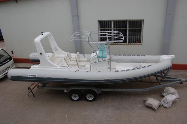 Double Bottom Offshore Inflatable Boats With Motor Fast Response Rough Weather