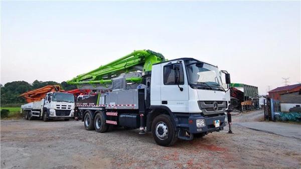 Caminhão pesado de bomba de concreto de 38m 6X4 8X4 para construção
