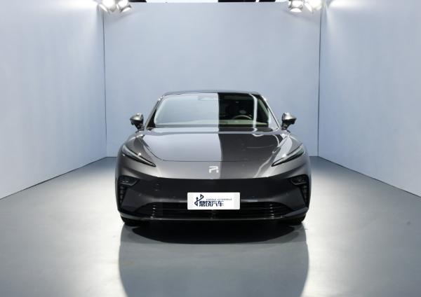New Energy Rising Automotive F7 Model Electric Powered Car Vehicle Ev Sedan 10.5h Charging
