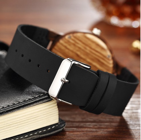 Дозор кварца простой шкалы деревянный с кожаным диапазоном и батареей 2 год