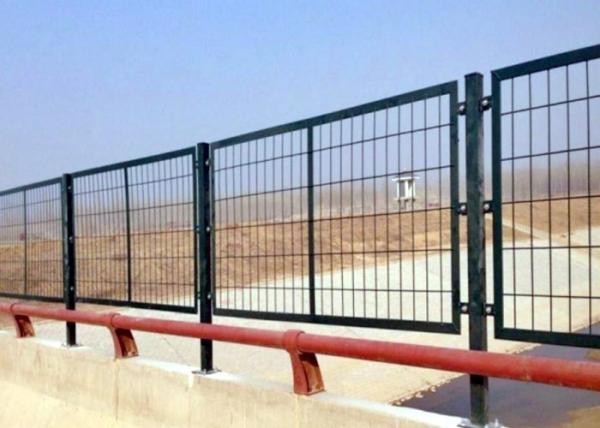 2 Inch Aperture Welded Steel Mesh Panels with 2 Curved Edges and 2500LBS Weight Capacity for Environmental Protection