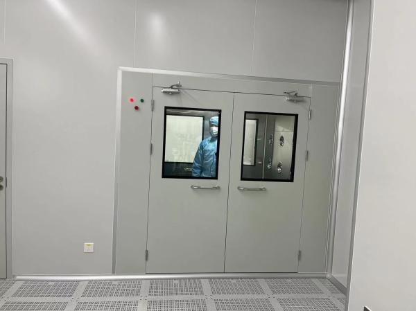 Electronic Interlock Air Shower Chamber In Pharmaceutical Industry Hospital Laboratory