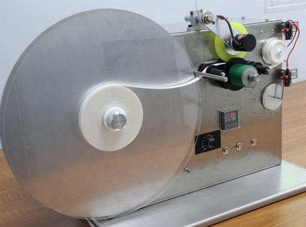 Máquina de enrolar papel HME, semi-automática e personalizável, para espessura de fita 10-25 mm
