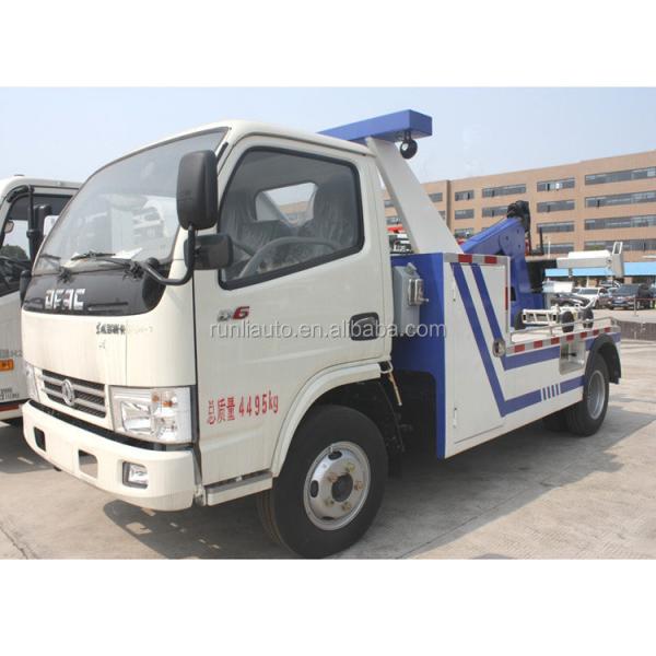 Remote Control Platform Road Wrecker Recovery Truck With Crane 99km/h