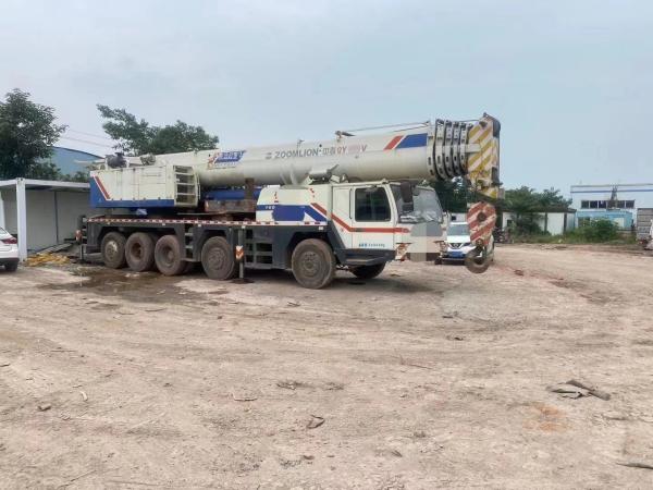 Zoomlion 110 tonnes grue mobile équipement de levage d'occasion