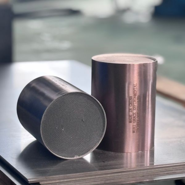 Fast Thermal Response Metallic Substrate DOC Diesel Oxidation Catalyst with Low Light-Off Temperature