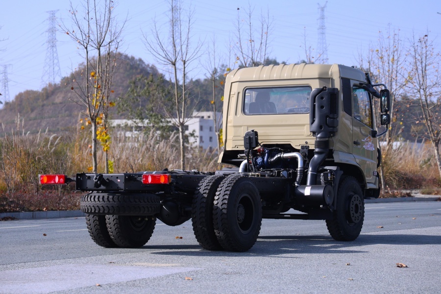 Heavy Duty Flat Cab Truck Chassis with Weichai Power for Overseas Modification