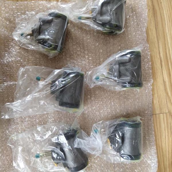 Black 232-32-56300 Brake Wheel Cylinder Wheel Loader Transmission Parts
