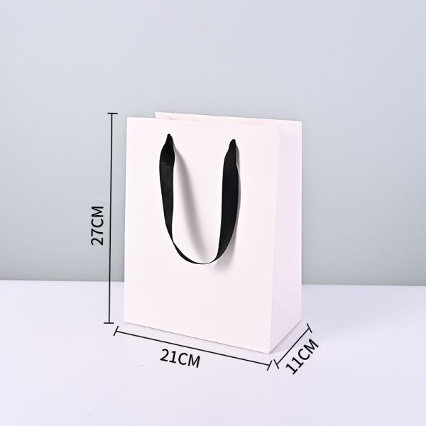 Custom Printed Paper Bags Customized Custom Order CMYK Surface Printing Customized for Your Business Development