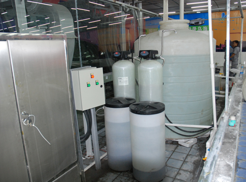 Autobase Tunnel Car Wash Systems Machine , Swing Arm Top Brush And Bumper Cleaning