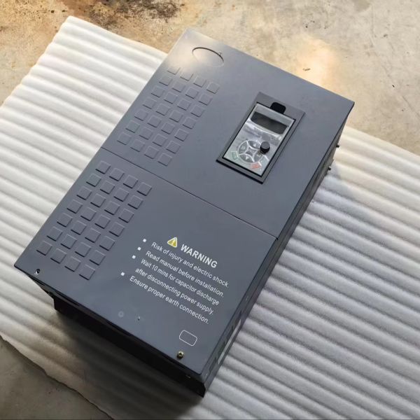 Original In-Stock Frequency Converter 18.5KW/22KW Variable Speed Drive 380V 400V