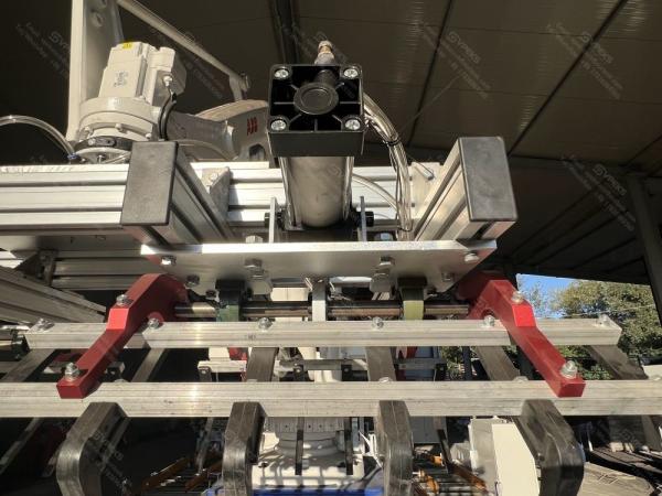 Carton Box Automatic Robotic Palletizer Machine With Robotic Arm