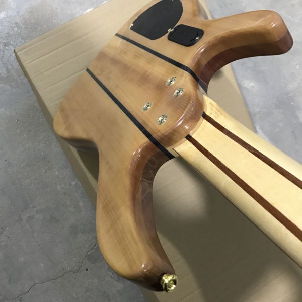 2018 new style high quality custom 5 string bass guitar, Rosewood fingerboard