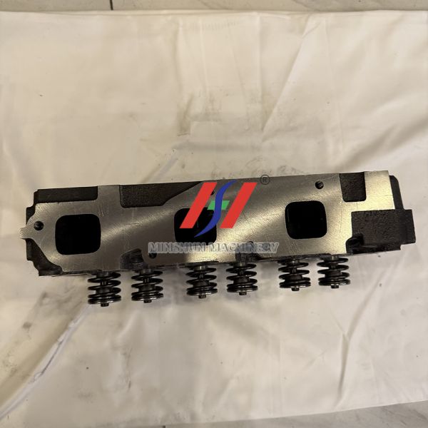 D1703 D1803 Cylinder Head Assembly Kubota Engine Cylinder Head Assembly Replacement