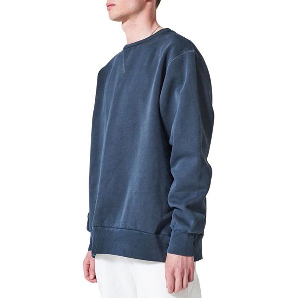 Равнина образа жизни плеча падения людей тяжеловесная покрасила фуфайки с v стежком