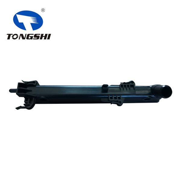 Compact Radiator Water Tank Radiator Coolant Overflow Tank For Hyundai Accent 1.4I 16V 2011- AT