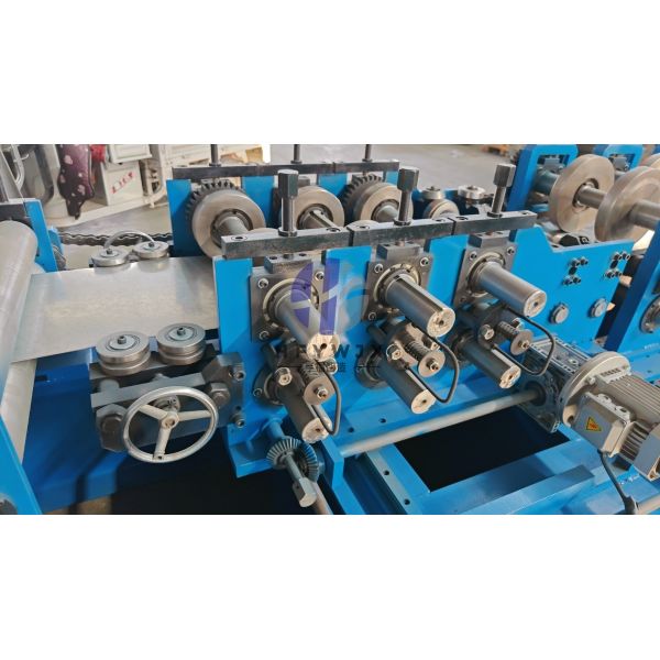 High Precision CZ Purlin Roll Forming Machine With Hydraulic Cutting For Steel Profiling