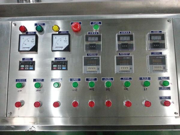 En el caso de los productos de limpieza, se utilizará una solución de limpieza para la limpieza de la superficie.