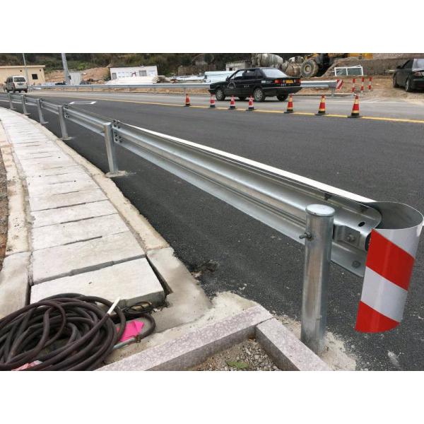 Внешняя безопасность W-beam Thermal Spray Highway Guardrail Bracket с W-beam дизайном