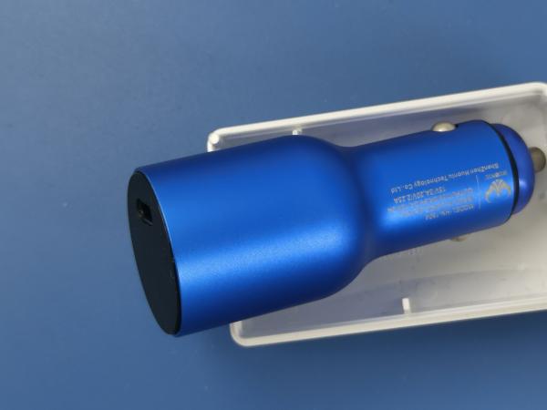 Carregador de carro de 12 V 1 Carregador de carro USB com portas USB duplas Padrão CE / ROHS / FCC
