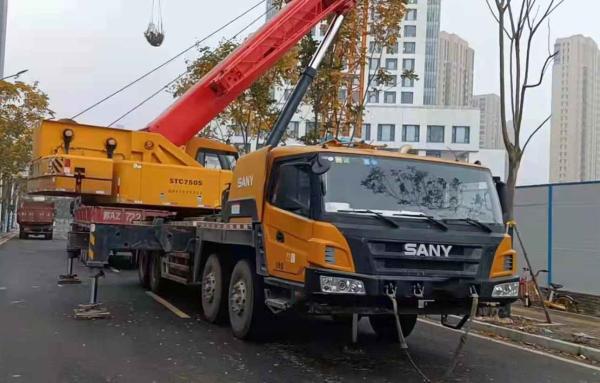 Sany usou o guindaste do caminhão do crescimento, 75 braço reto de Ton Lorry Crane STC50S