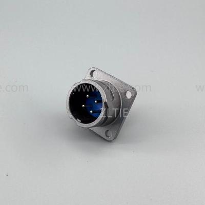 FQ18 Series 4-Pin Square Flange Male Socket