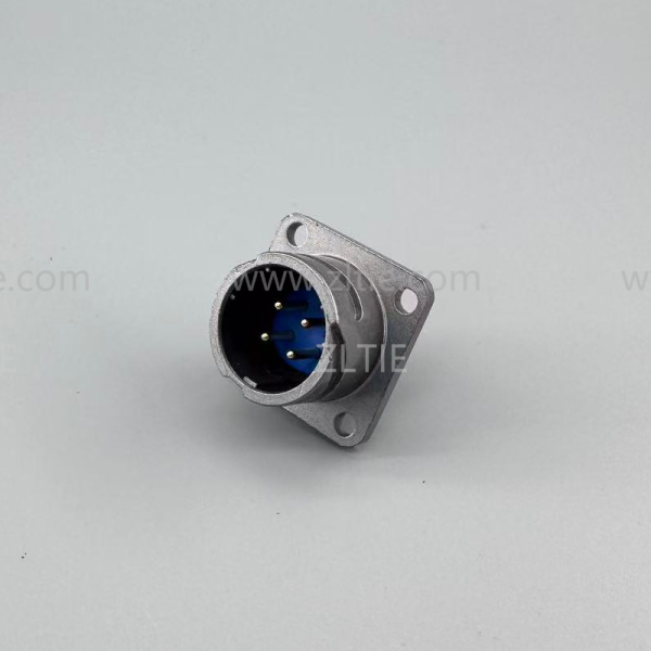 FQ18 Series 4-Pin Square Flange Male Socket FQ18-4ZJ