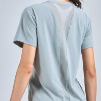 A ioga curto da luva das mulheres Nude do sentimento cobre a camisa de Mesh Stitching Womens Running T