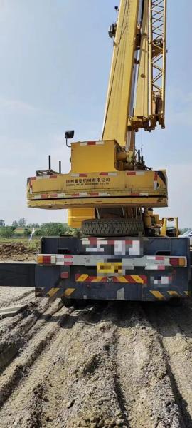 Équipement de levage hydraulique de 50 tonnes pour grue terrestre mobile avec une hauteur de levage maximale de 40 m